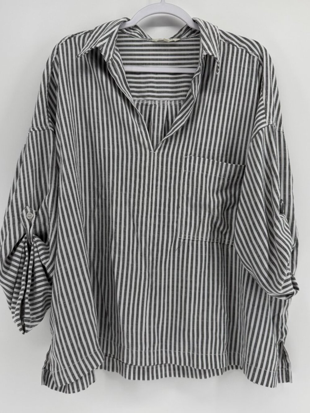 Women’s Mac studio 2X white and light gray striped